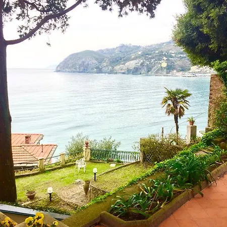 Blue Sky Levanto